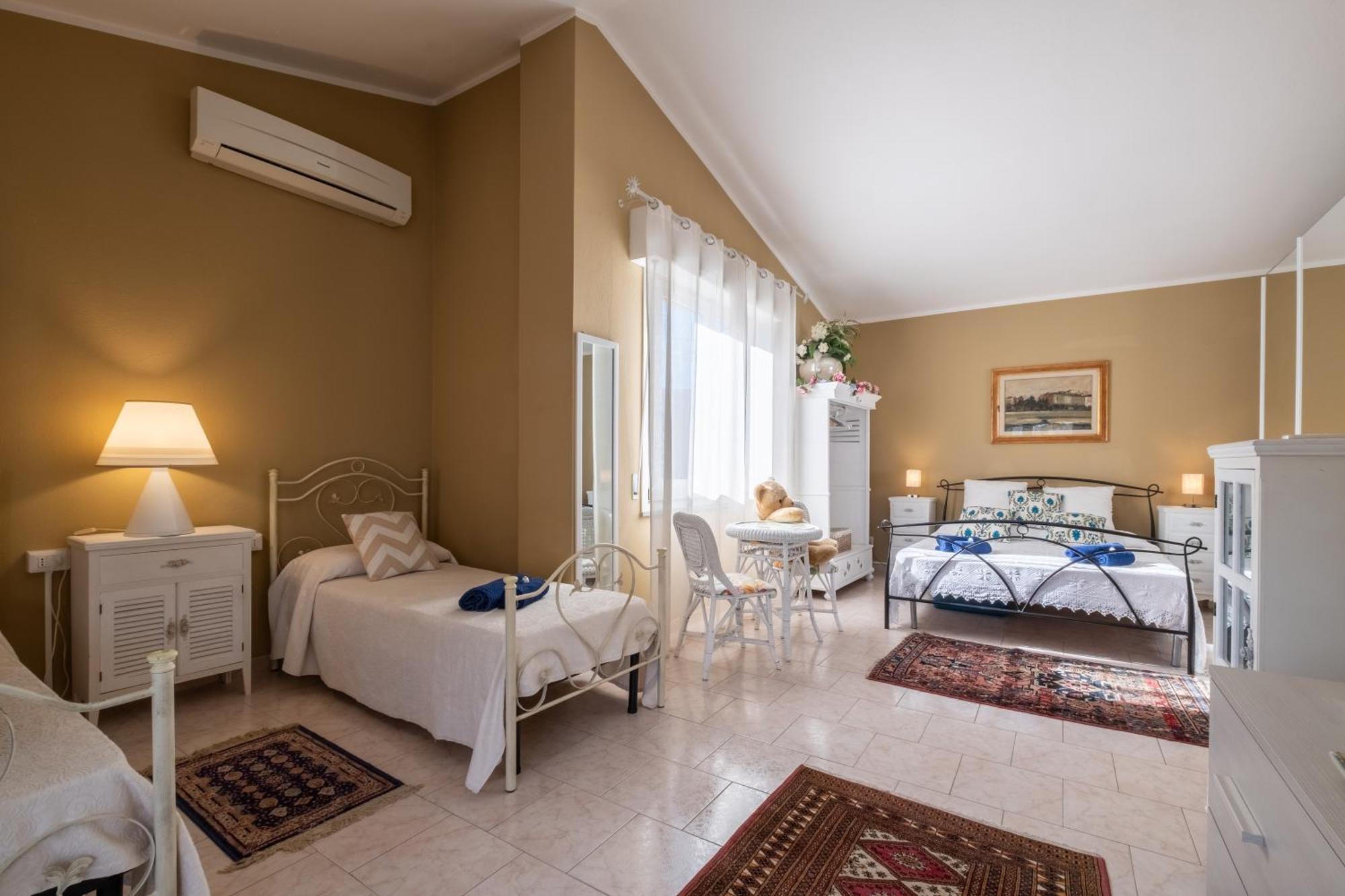 Elegante Villa Lu' Centro Citta A 10 Minuti Dal Mare Cagliari Exterior foto