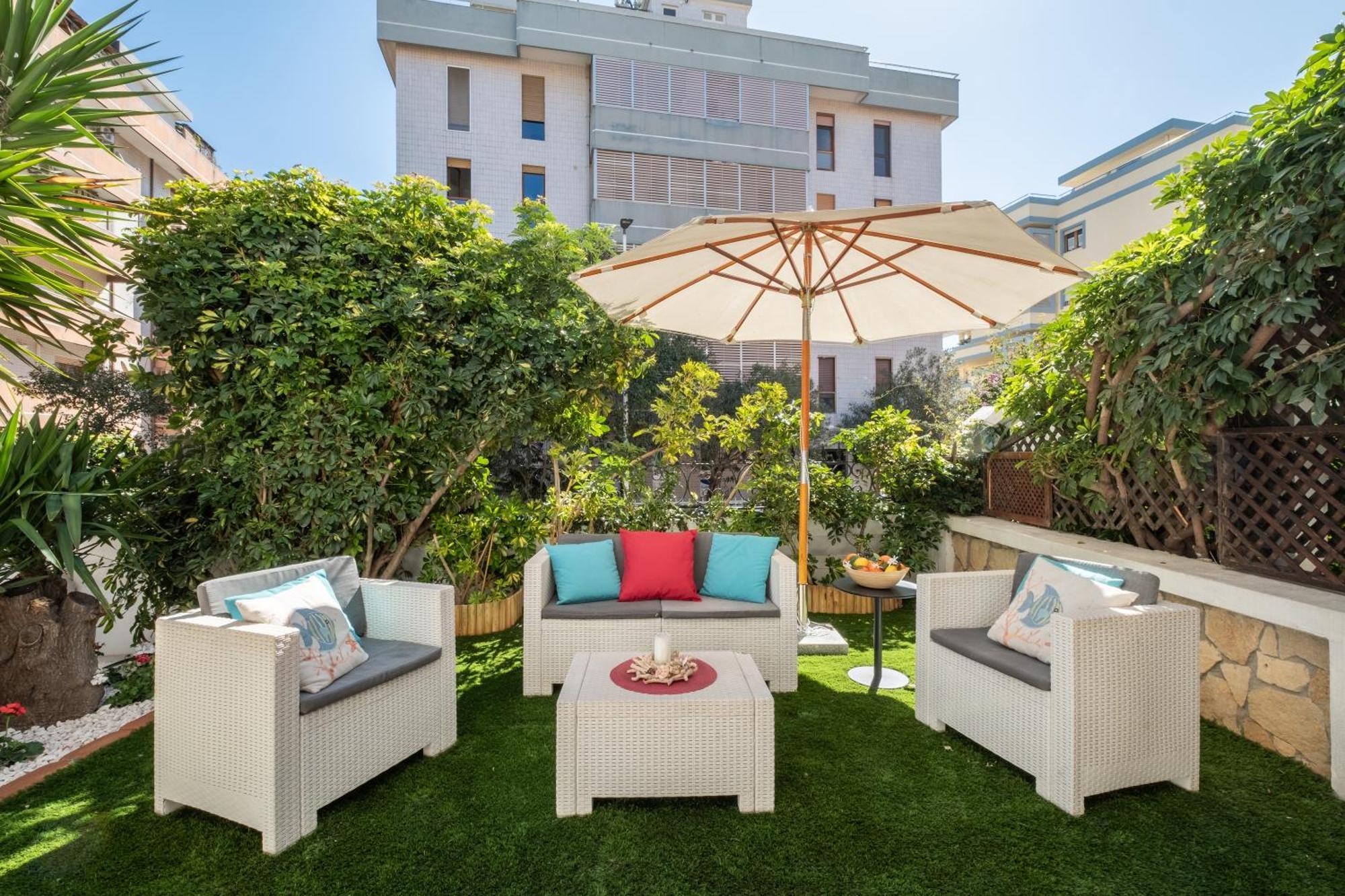 Elegante Villa Lu' Centro Citta A 10 Minuti Dal Mare Cagliari Exterior foto